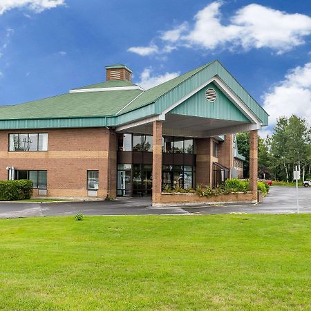 Quality Inn & Suites Hawkesbury Buitenkant foto