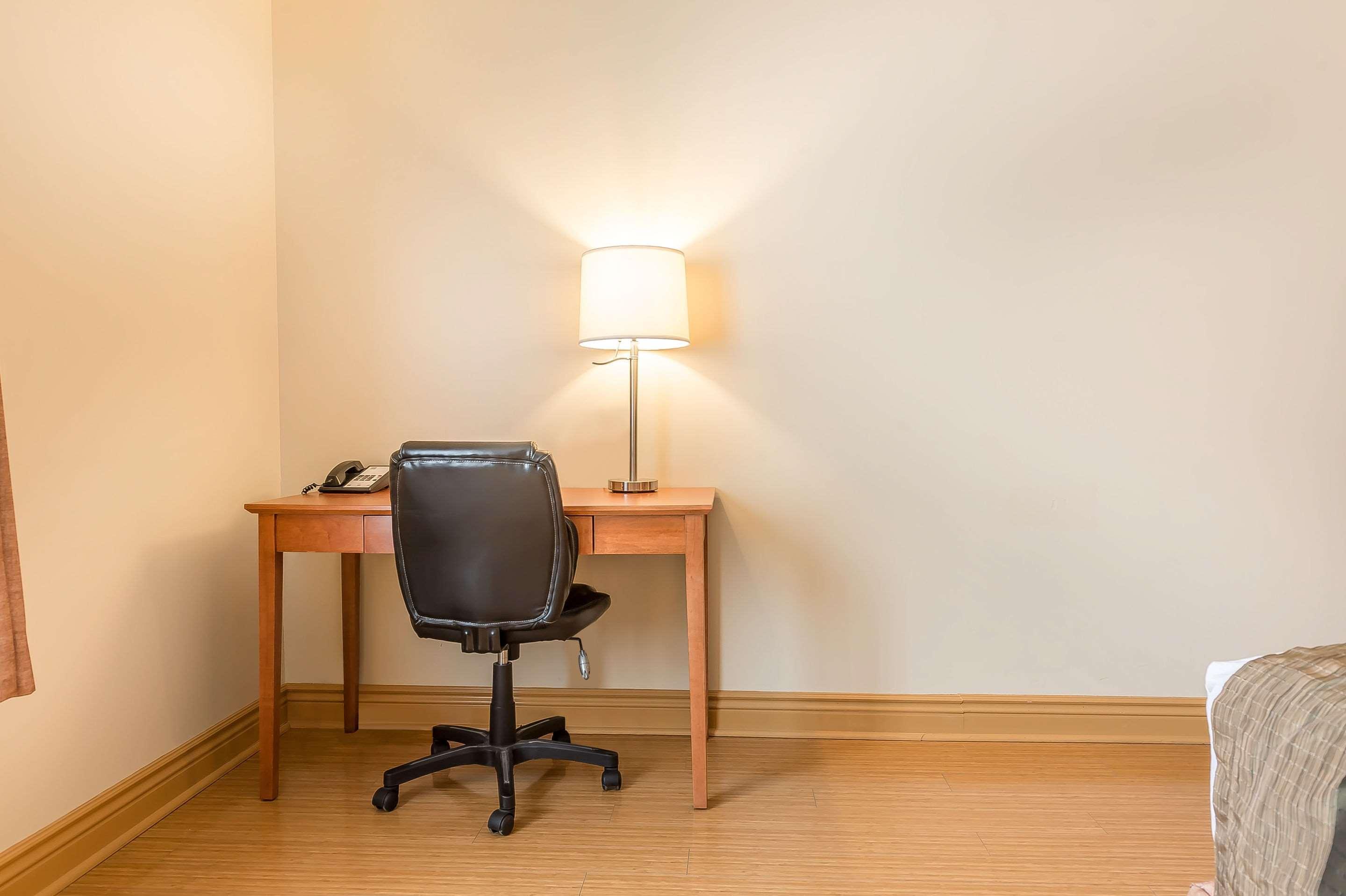 Quality Inn & Suites Hawkesbury Buitenkant foto