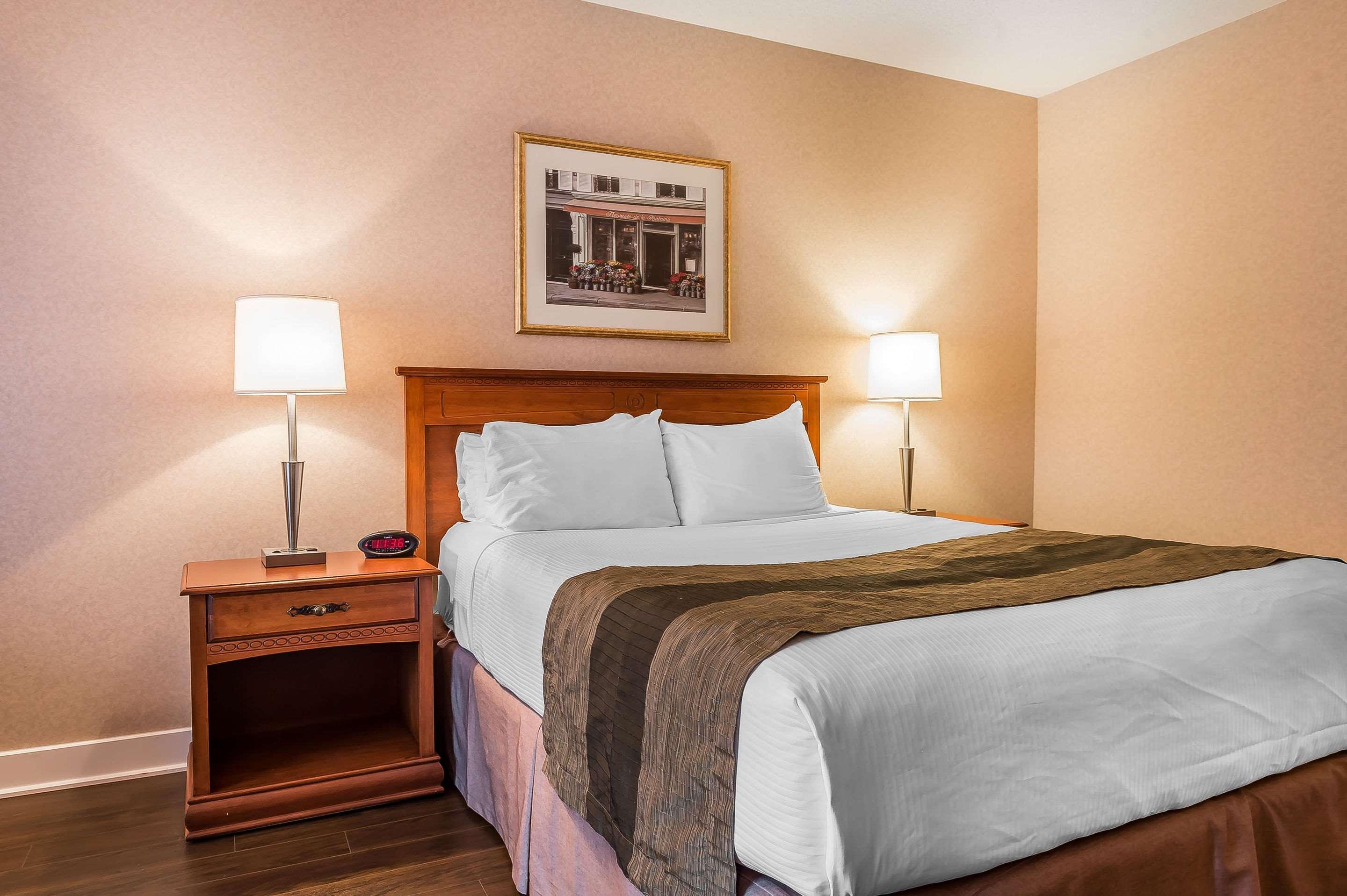 Quality Inn & Suites Hawkesbury Buitenkant foto