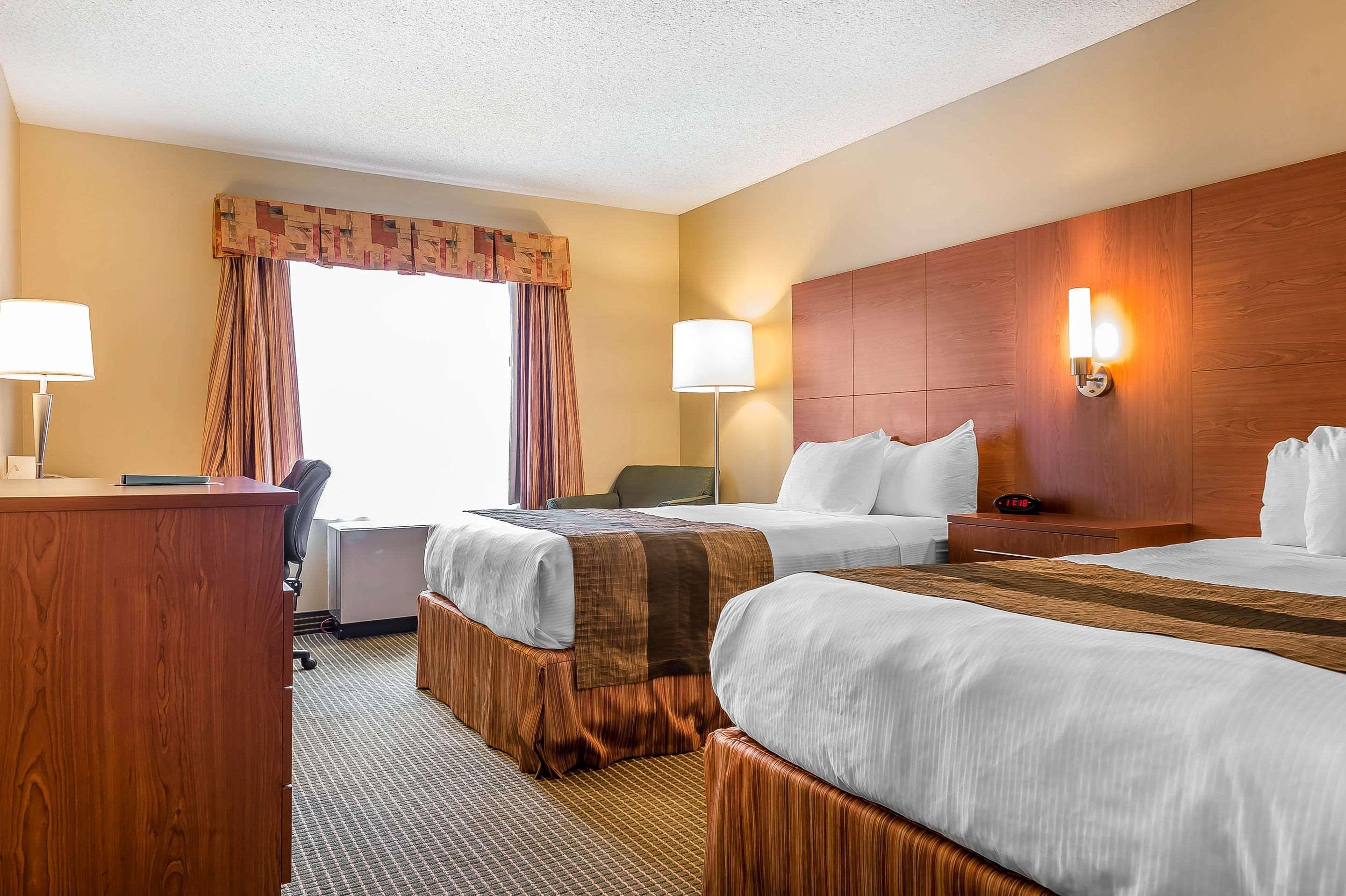 Quality Inn & Suites Hawkesbury Buitenkant foto