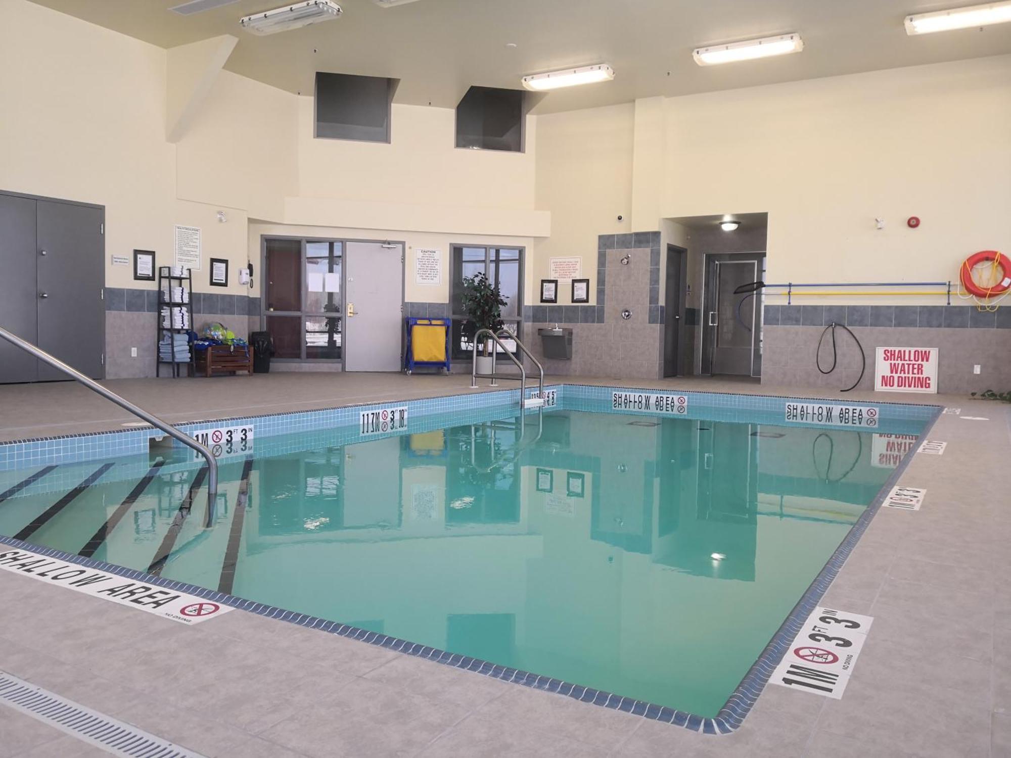 Quality Inn & Suites Hawkesbury Buitenkant foto
