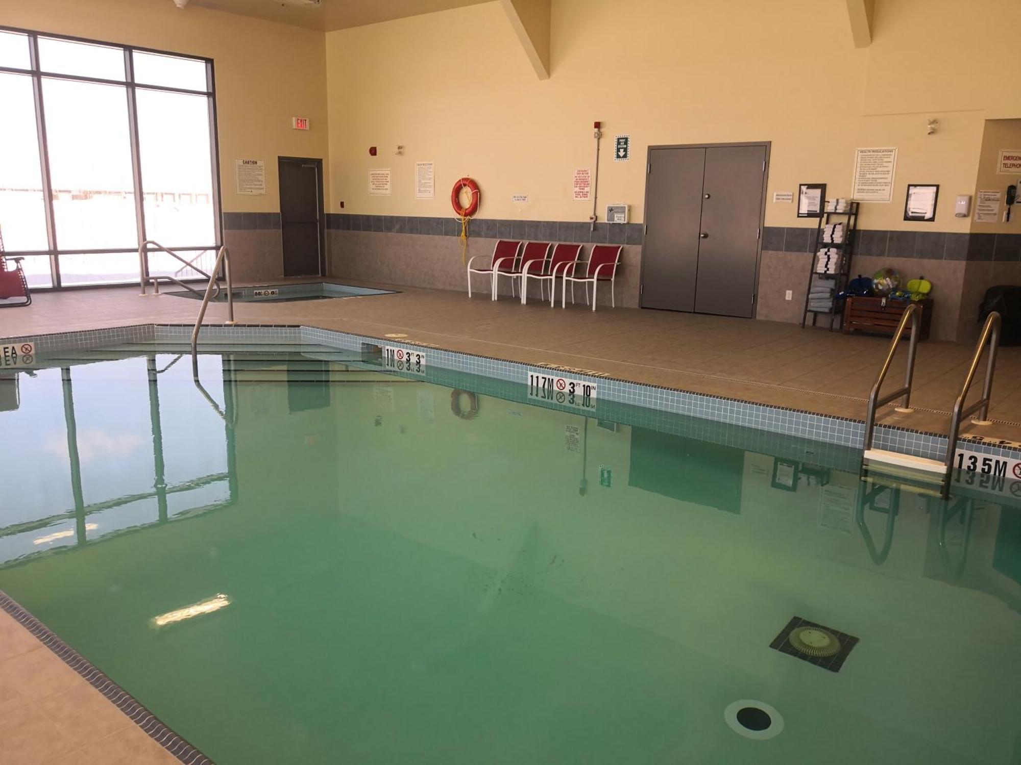 Quality Inn & Suites Hawkesbury Buitenkant foto
