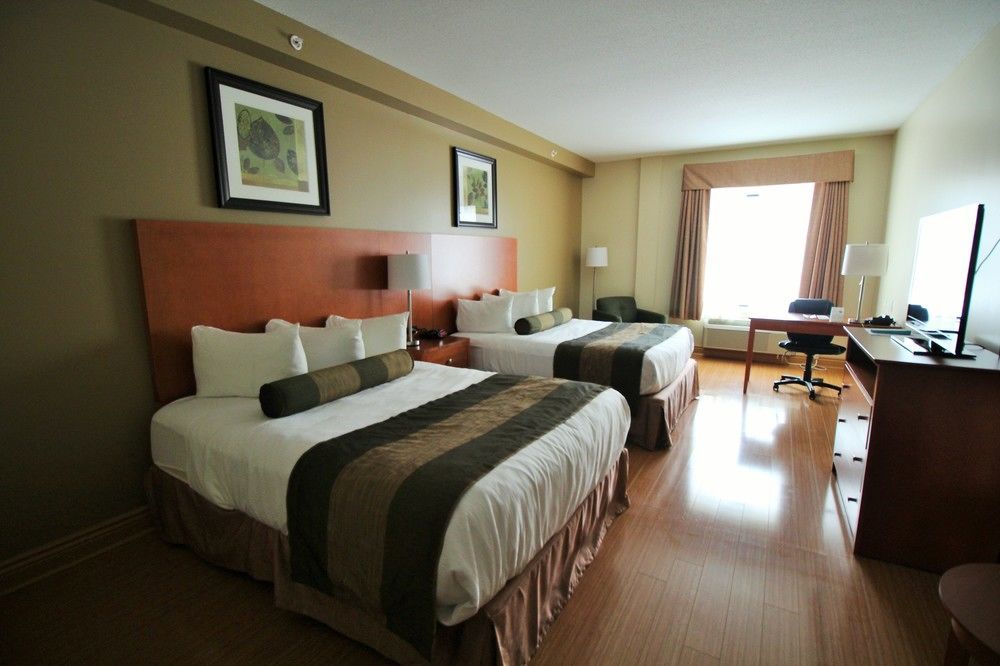 Quality Inn & Suites Hawkesbury Buitenkant foto