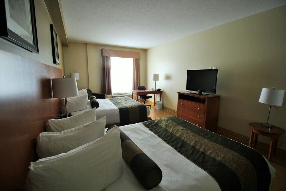 Quality Inn & Suites Hawkesbury Buitenkant foto