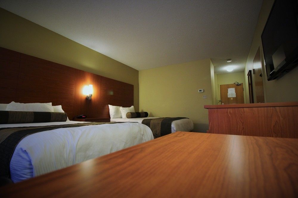 Quality Inn & Suites Hawkesbury Buitenkant foto