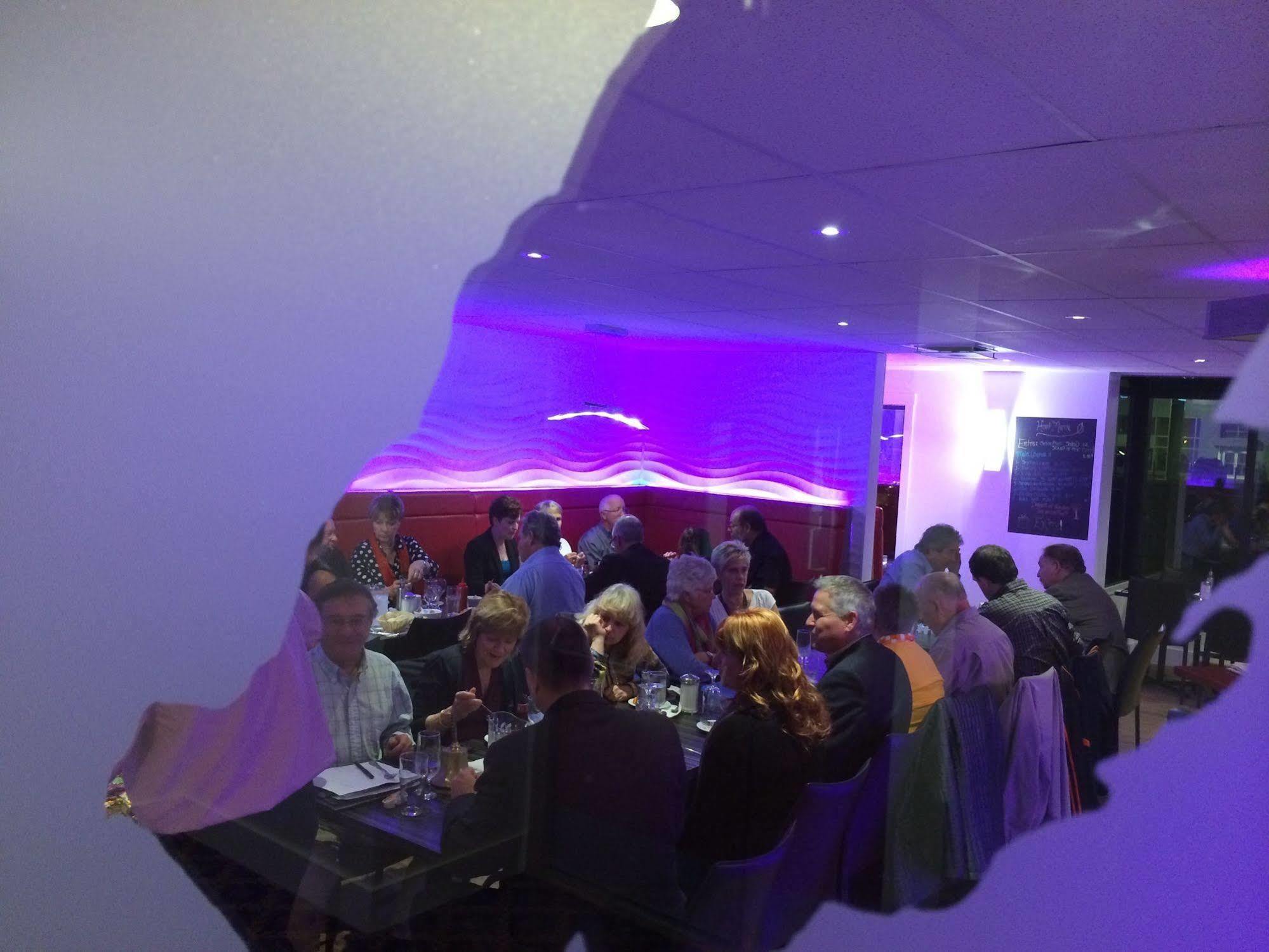 Quality Inn & Suites Hawkesbury Buitenkant foto