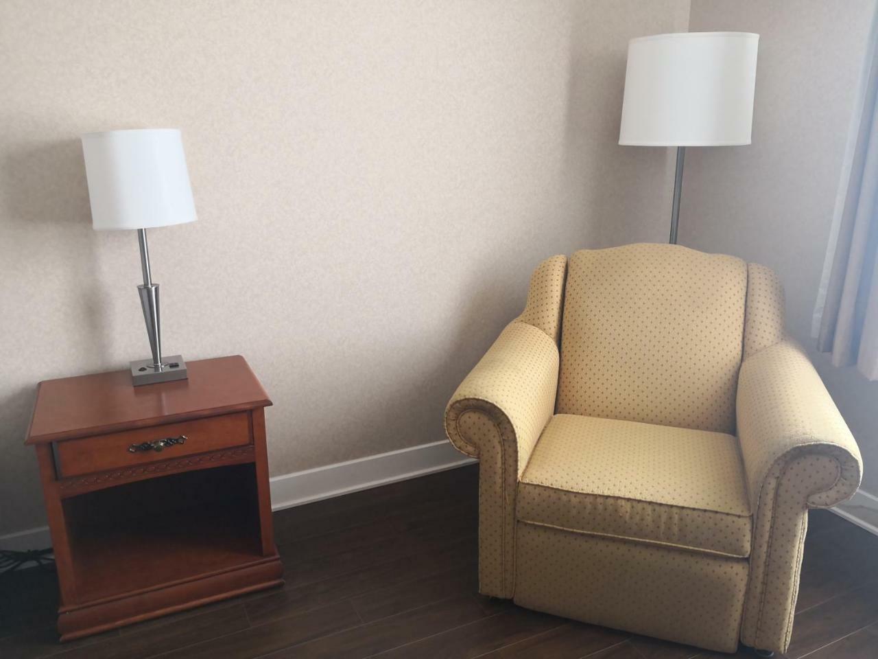 Quality Inn & Suites Hawkesbury Buitenkant foto